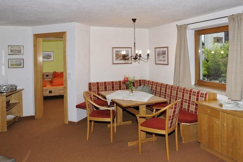 Appartementhaus St. Martin Seefeld in Tirol Habitación foto